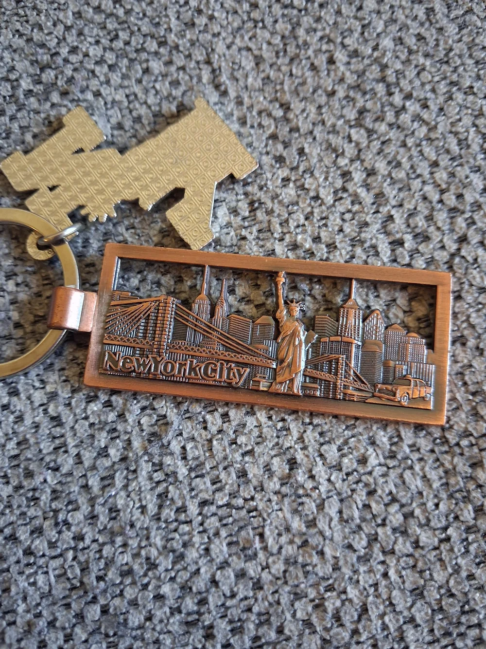 NYC Souvenir Keychain with Statue of Liberty and Skyline Charm